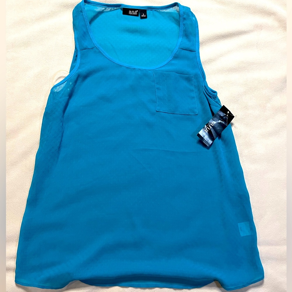 NWT a.n.a. Top